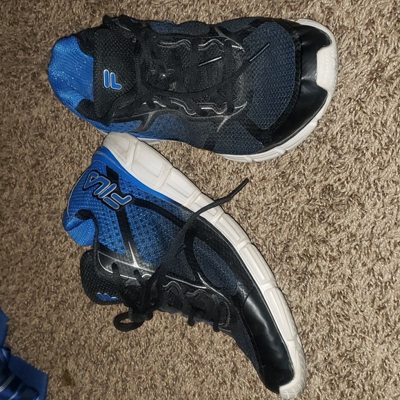 Mens 9.5 blue & black Fila running shoes - Picture 1 of 9